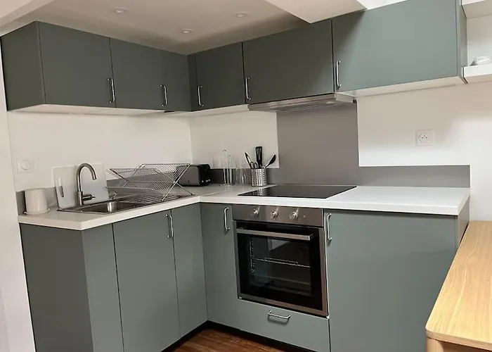 Appartement Refait A Neuf A Proximite Du Centre Ville