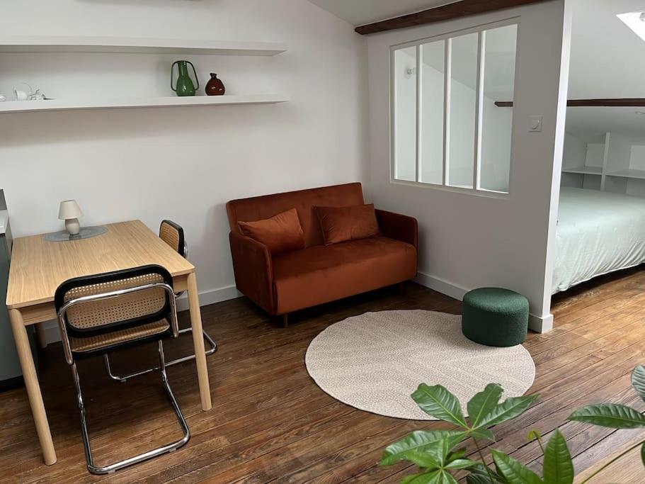 Refait A Neuf A Proximite Du Centre